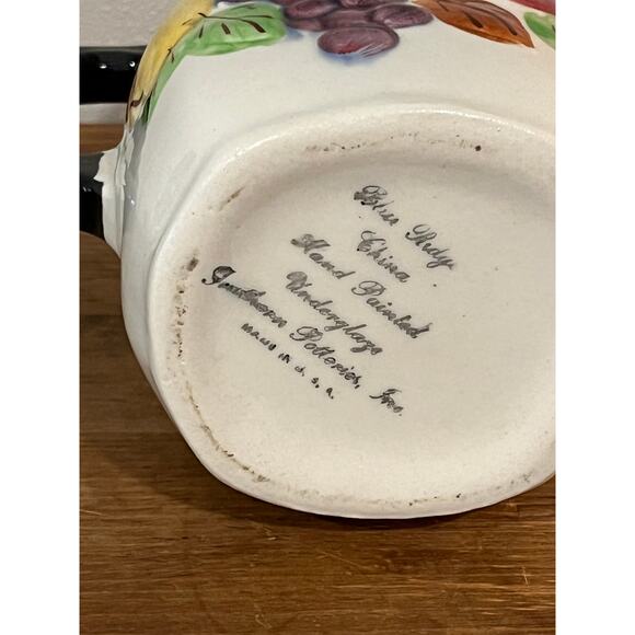 Vtg Southern Potteries Hand Painted Fruit Pitcher Apple & Grape Relief USA Made - Picture 7 of 7